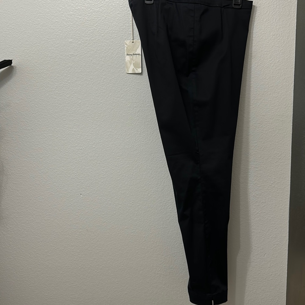 Tommy Bahama size 14. Nora at cigaret pant Black